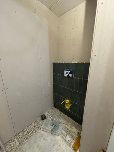 Betegelen van toilet 2/2