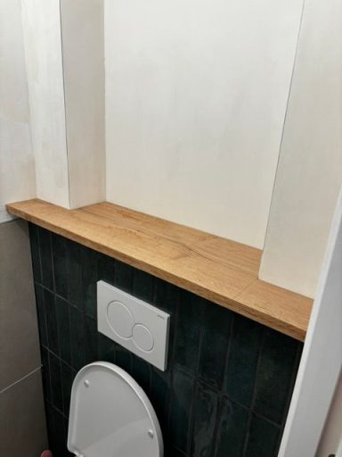 Eiken afwerking toilet 2/2