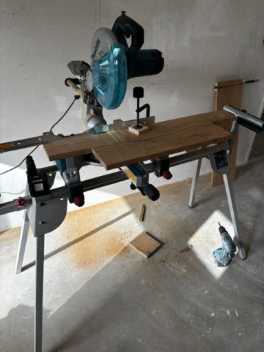Eiken afwerking toilet 1/2